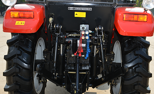尊龙凯时-554型拖拉机